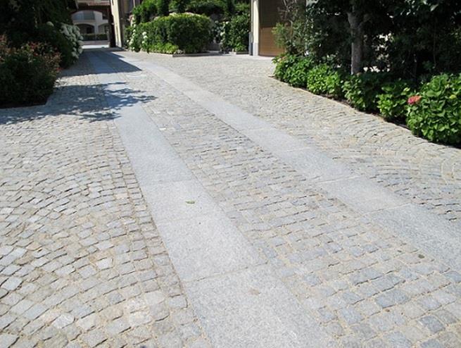 Pavimentazioni esterne: lastre e cubetti in granito